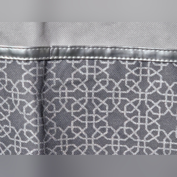 Stylish Gray Tote Bag With Strap & Handles - Picture 2 of 9